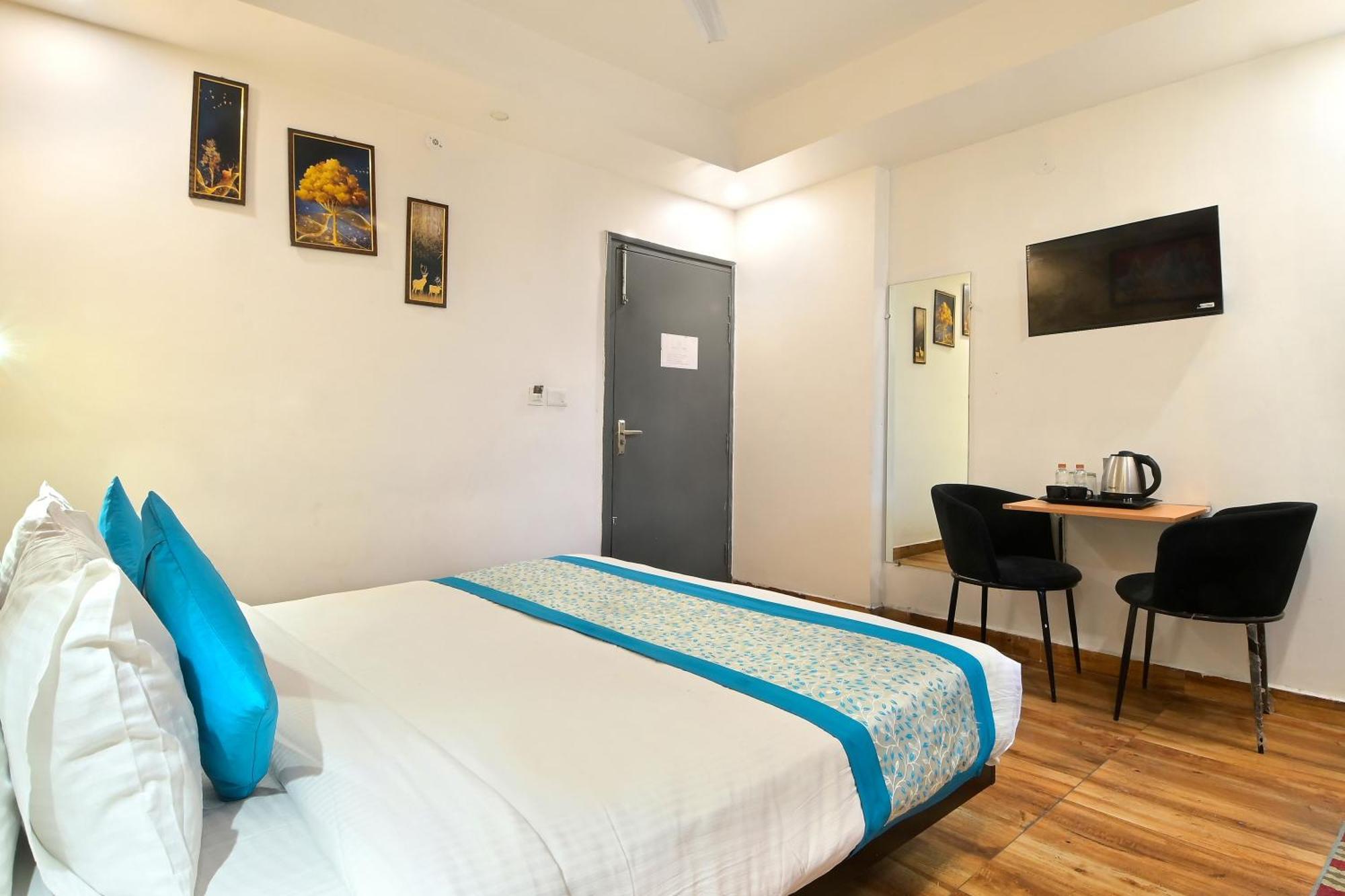 Hotel Red York By Byob Hotels Noida Exterior foto