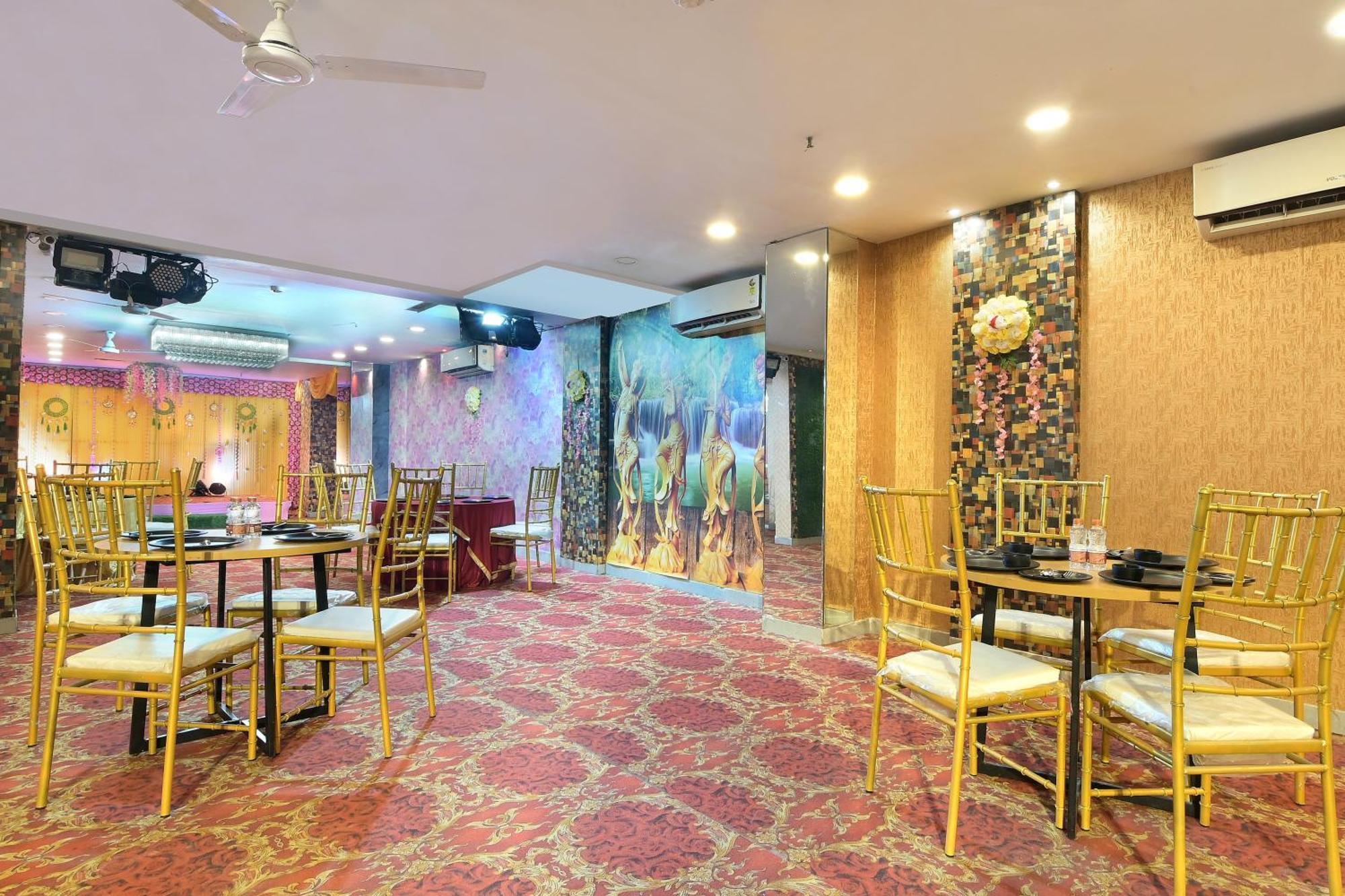 Hotel Red York By Byob Hotels Noida Exterior foto
